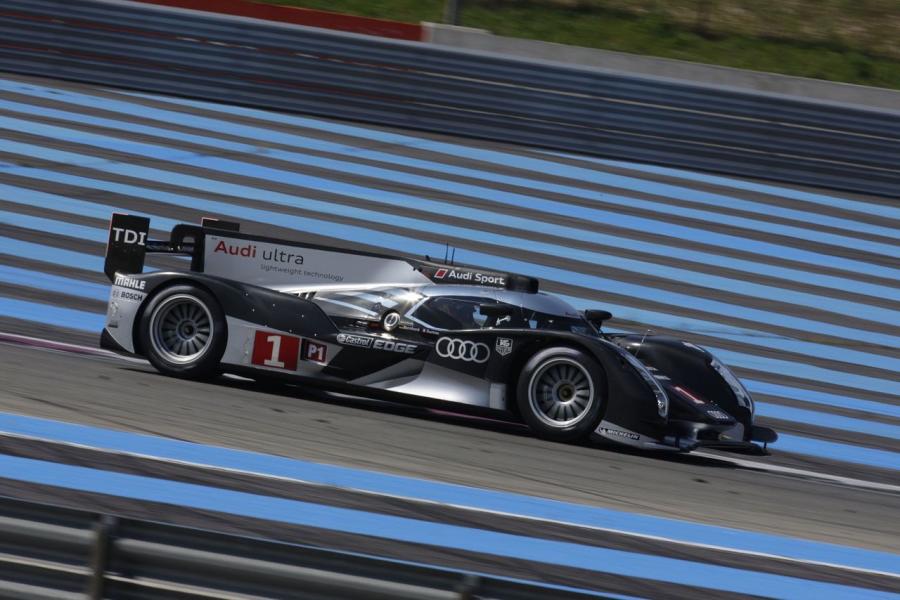  Audi R18 TDI 2011 года  (фото 46 из 77)